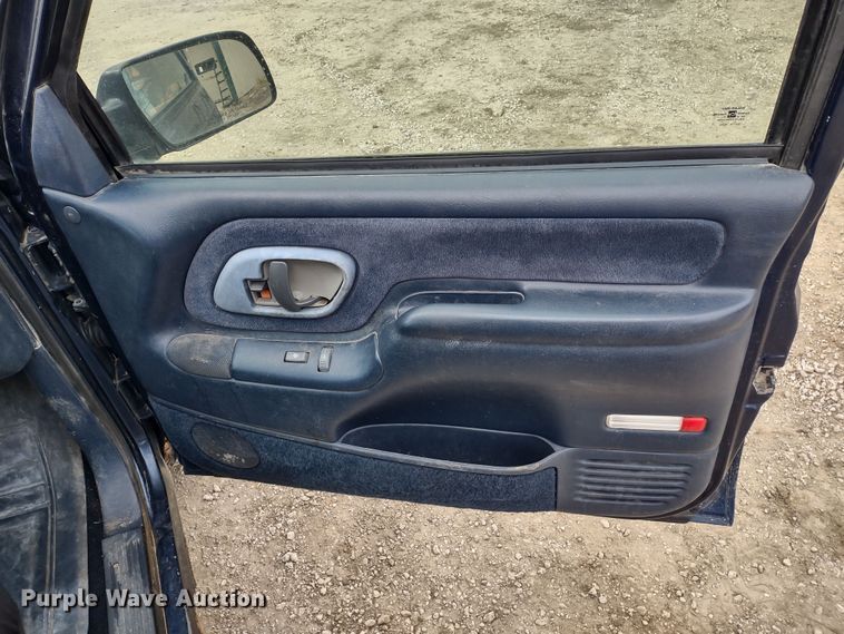 image for item MD9305 1995 GMC Sierra K1500  pickup truck