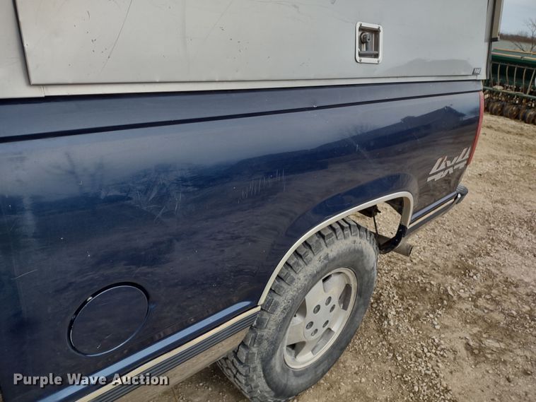 image for item MD9305 1995 GMC Sierra K1500  pickup truck