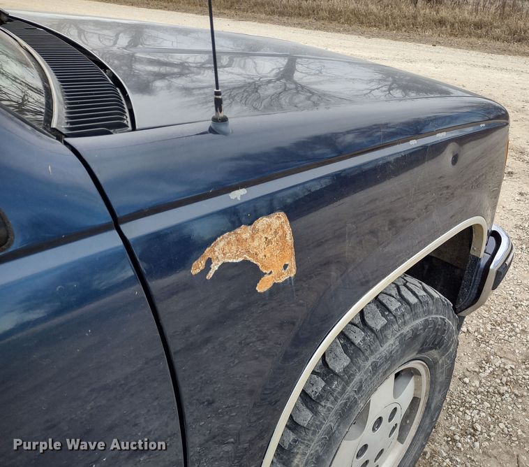 image for item MD9305 1995 GMC Sierra K1500  pickup truck