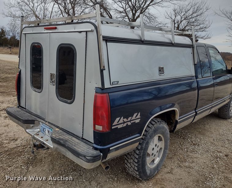 image for item MD9305 1995 GMC Sierra K1500  pickup truck