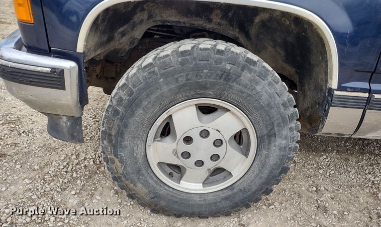 image for item MD9305 1995 GMC Sierra K1500  pickup truck