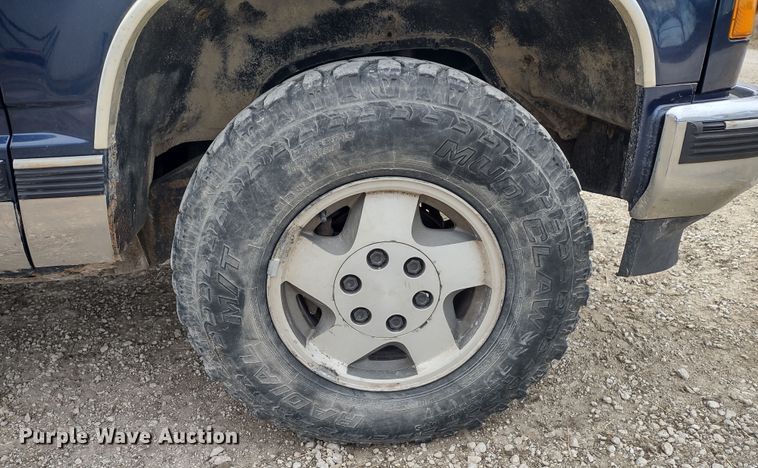 image for item MD9305 1995 GMC Sierra K1500  pickup truck