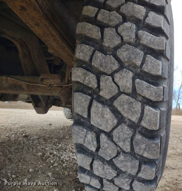 image for item MD9305 1995 GMC Sierra K1500  pickup truck