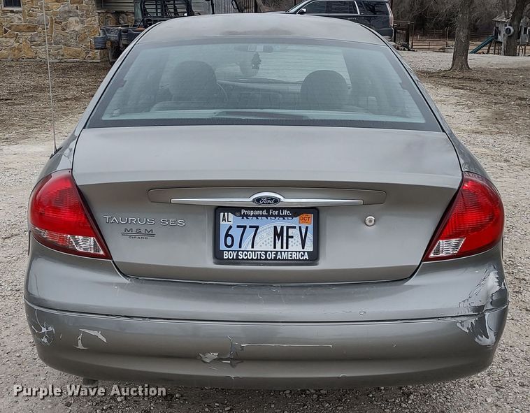 image for item MD9306 2003 Ford Taurus