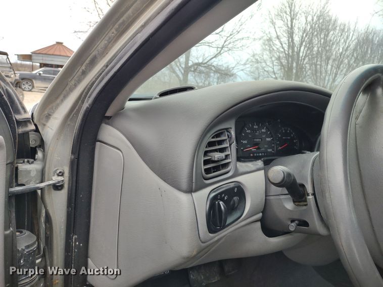 image for item MD9306 2003 Ford Taurus