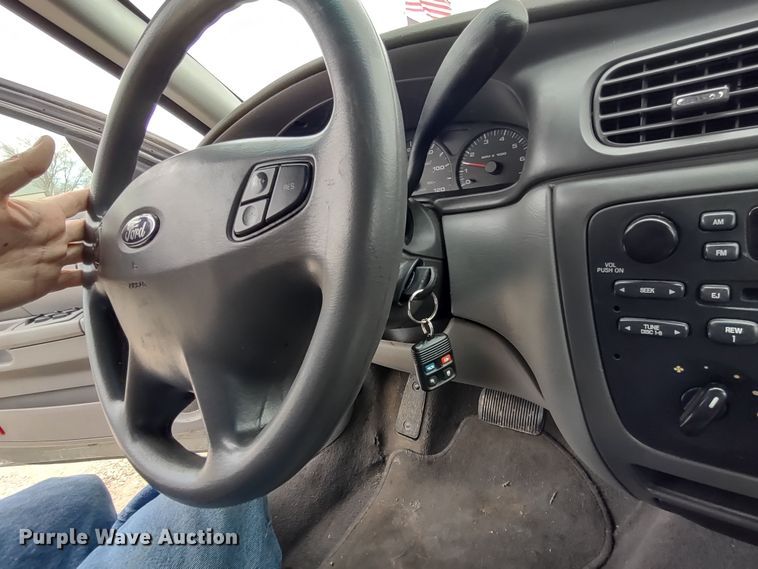image for item MD9306 2003 Ford Taurus