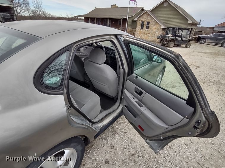 image for item MD9306 2003 Ford Taurus