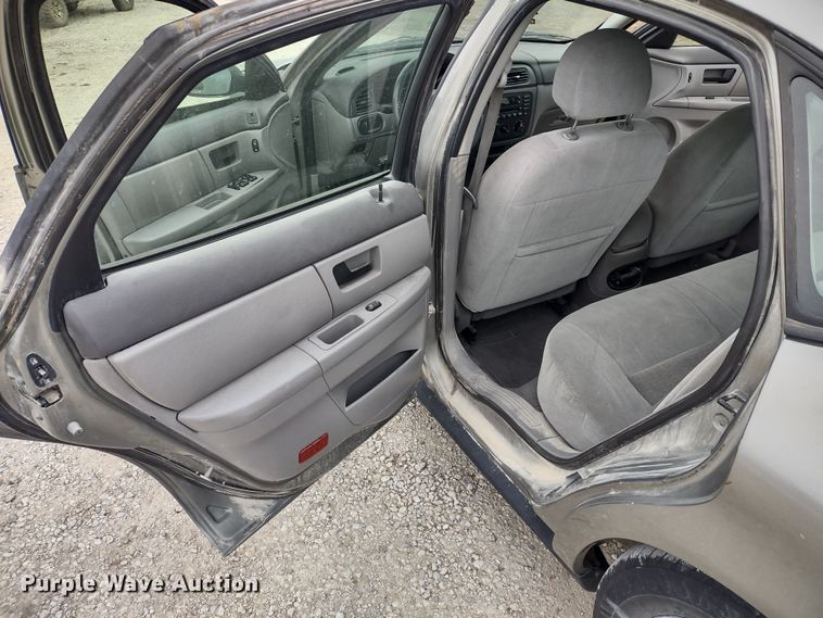 image for item MD9306 2003 Ford Taurus