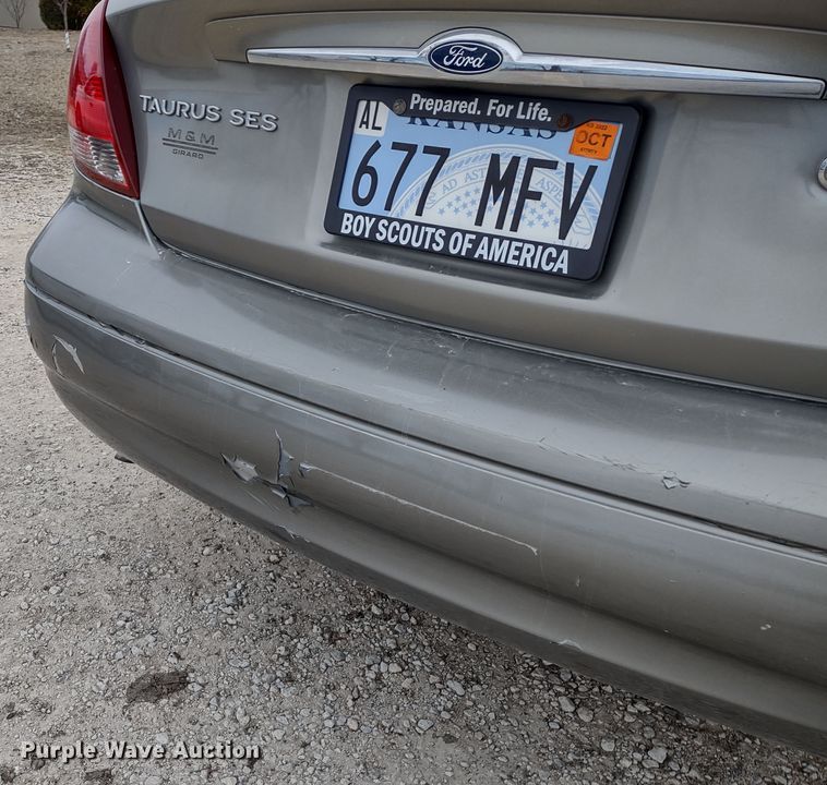 image for item MD9306 2003 Ford Taurus