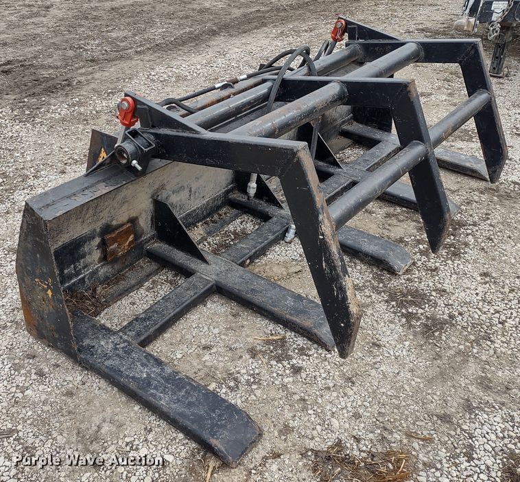 image for item MD9307 Dymax 210D5  skid steer grapple bucket