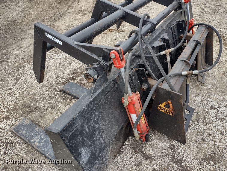 image for item MD9307 Dymax 210D5  skid steer grapple bucket