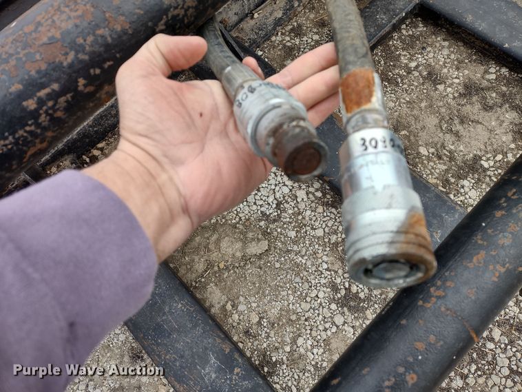 image for item MD9307 Dymax 210D5  skid steer grapple bucket