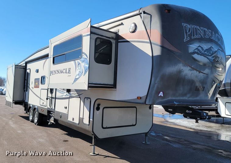 image for item ME9755 2013 Jayco Pinnacle  camper