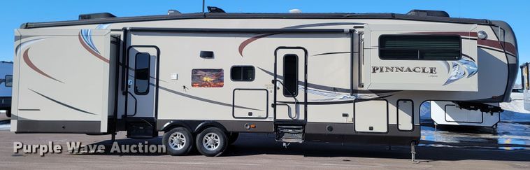 image for item ME9755 2013 Jayco Pinnacle  camper