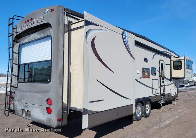 image for item ME9755 2013 Jayco Pinnacle  camper