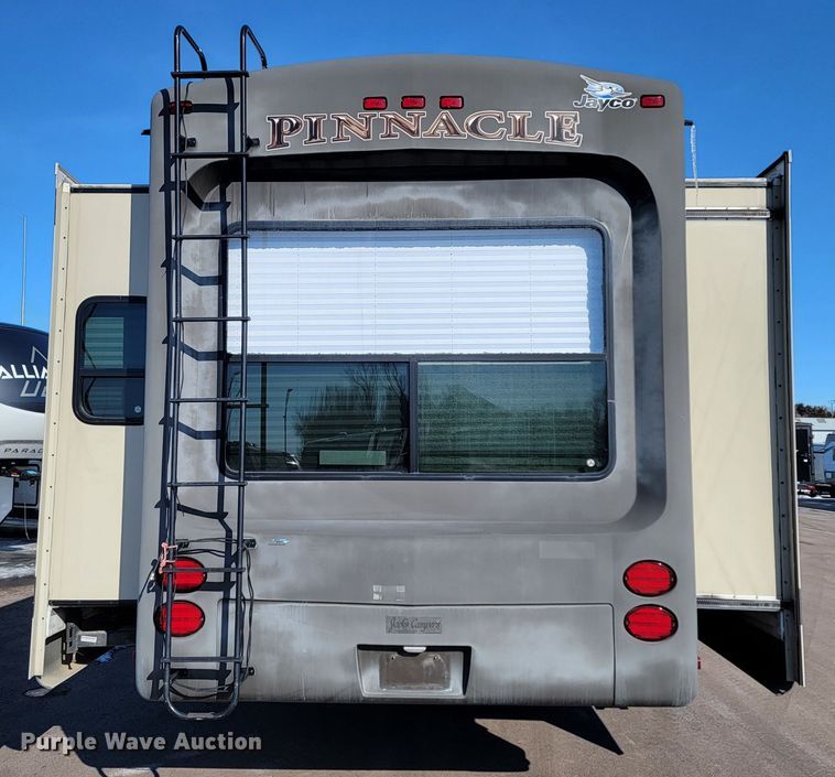 image for item ME9755 2013 Jayco Pinnacle  camper