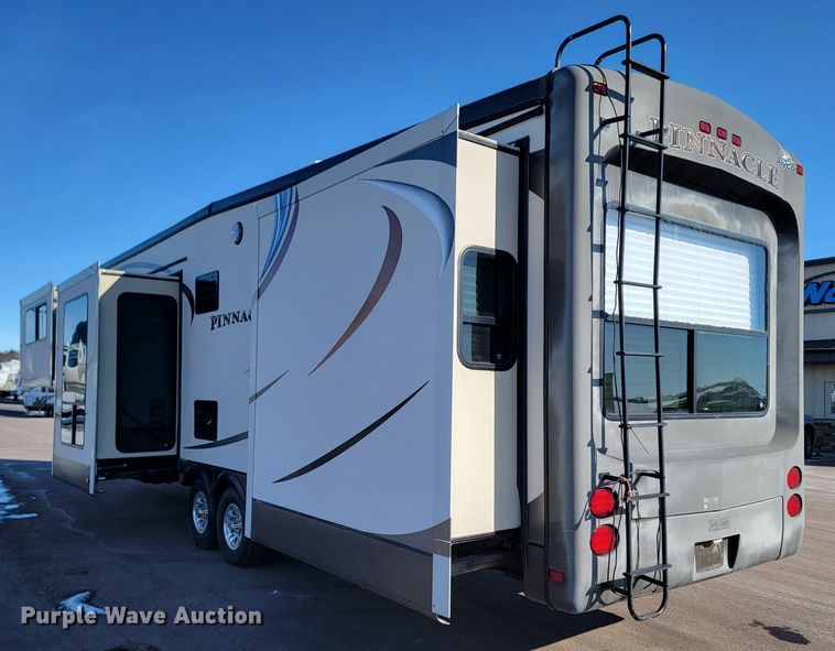 image for item ME9755 2013 Jayco Pinnacle  camper