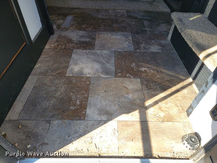 image for item ME9755 2013 Jayco Pinnacle  camper