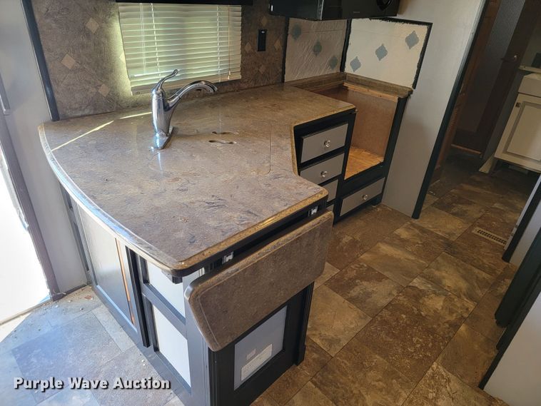 image for item ME9755 2013 Jayco Pinnacle  camper