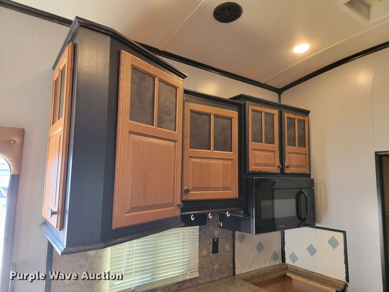 image for item ME9755 2013 Jayco Pinnacle  camper