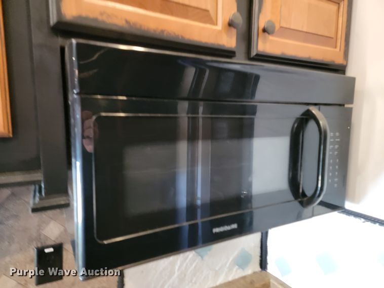 image for item ME9755 2013 Jayco Pinnacle  camper