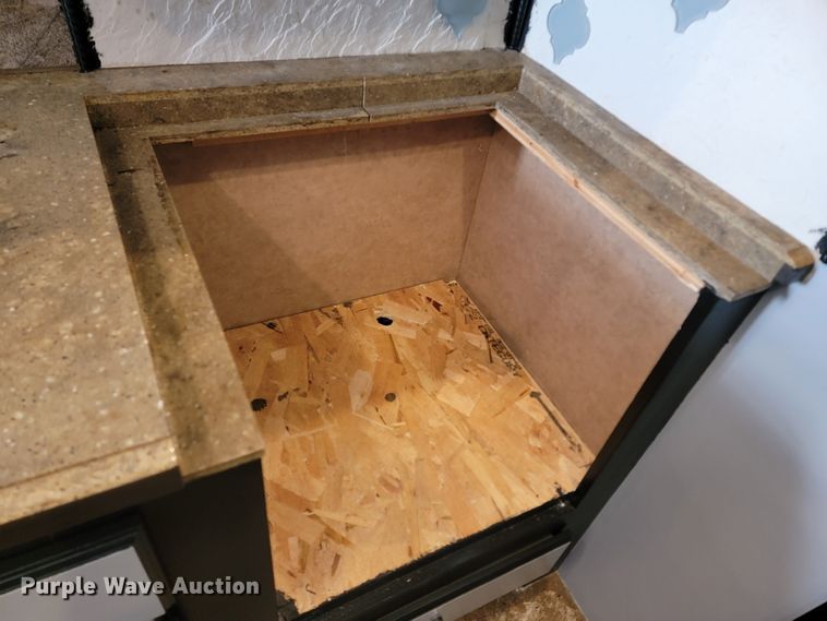 image for item ME9755 2013 Jayco Pinnacle  camper