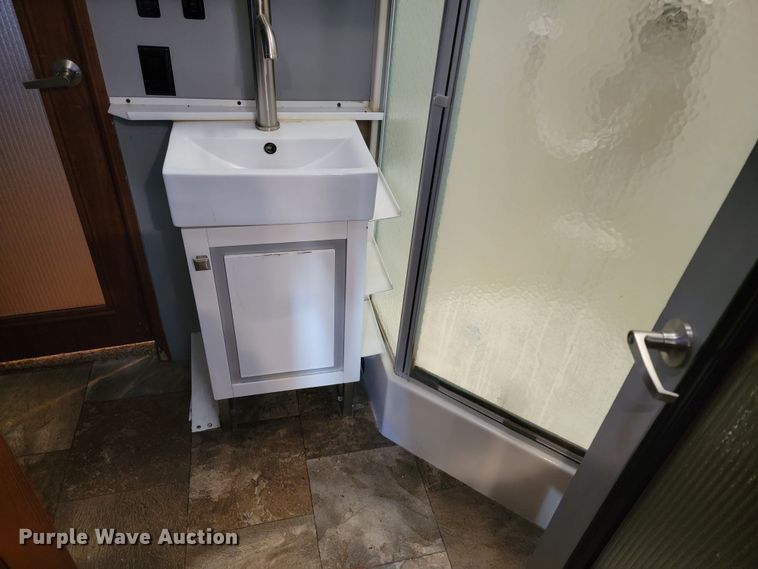 image for item ME9755 2013 Jayco Pinnacle  camper