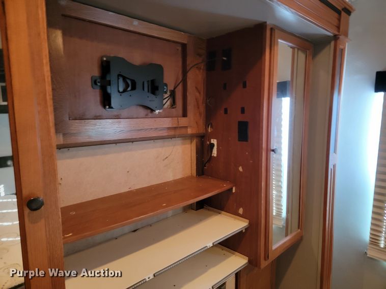 image for item ME9755 2013 Jayco Pinnacle  camper