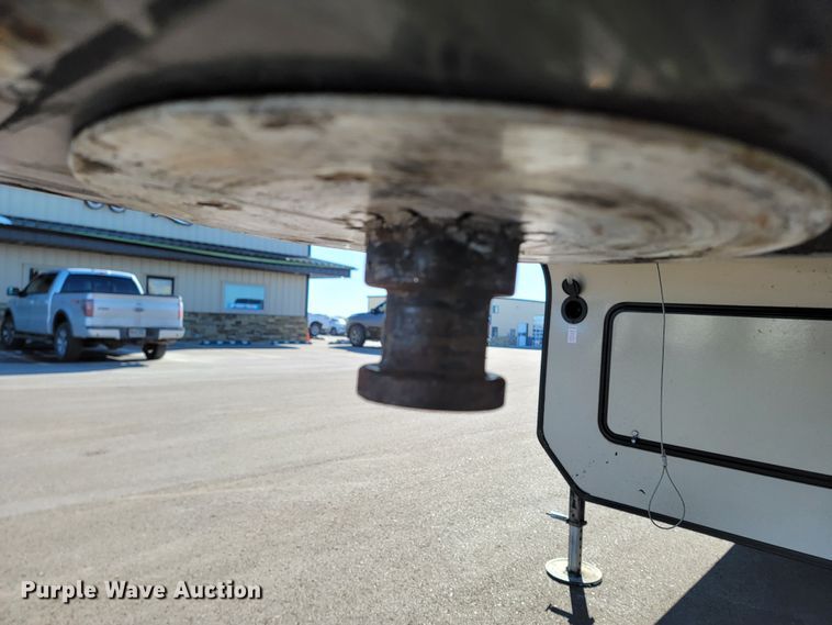 image for item ME9755 2013 Jayco Pinnacle  camper