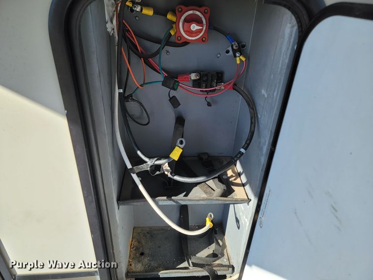 image for item ME9755 2013 Jayco Pinnacle  camper