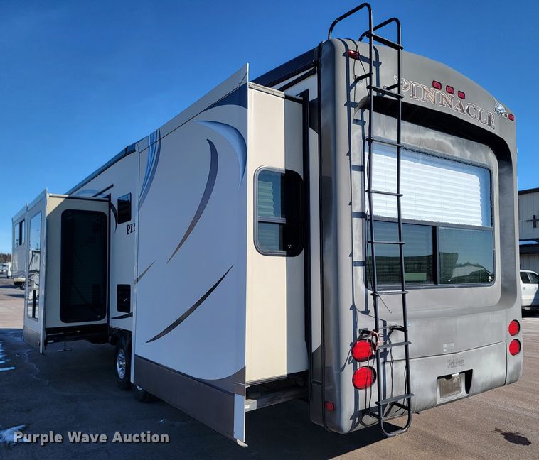 image for item ME9755 2013 Jayco Pinnacle  camper