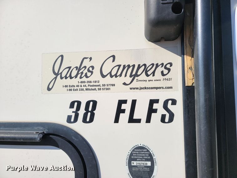 image for item ME9755 2013 Jayco Pinnacle  camper