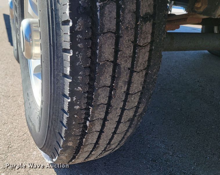 image for item ME9755 2013 Jayco Pinnacle  camper