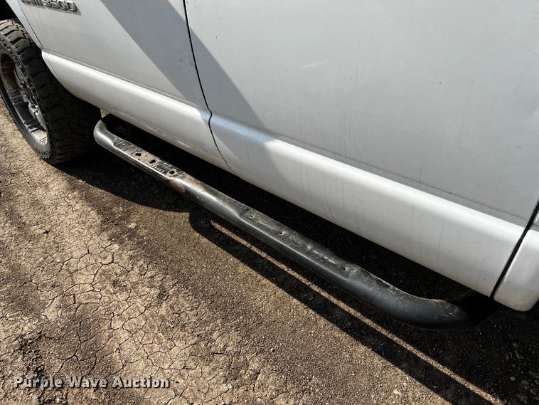 image for item MF9803 2003 Dodge Ram 3500  Quad Cab pickup truck