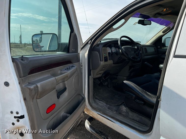 image for item MF9803 2003 Dodge Ram 3500  Quad Cab pickup truck