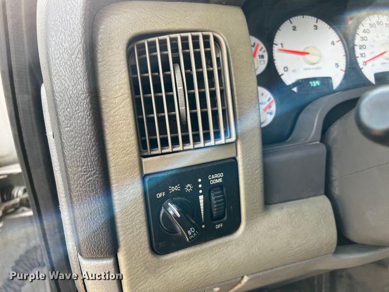 image for item MF9803 2003 Dodge Ram 3500  Quad Cab pickup truck