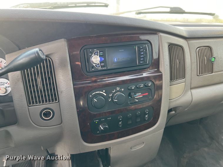 image for item MF9803 2003 Dodge Ram 3500  Quad Cab pickup truck