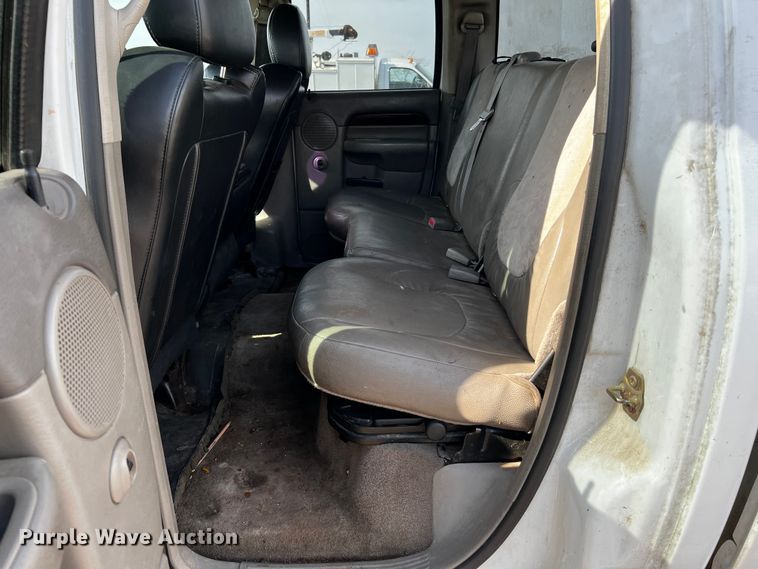 image for item MF9803 2003 Dodge Ram 3500  Quad Cab pickup truck