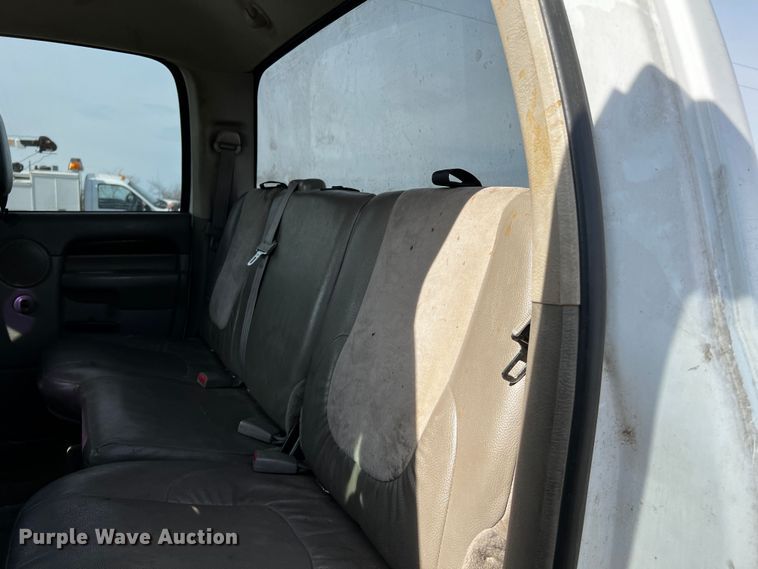 image for item MF9803 2003 Dodge Ram 3500  Quad Cab pickup truck