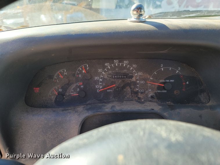 image for item MH9647 2004 Ford F650 Super Duty XLT  flatbed truck