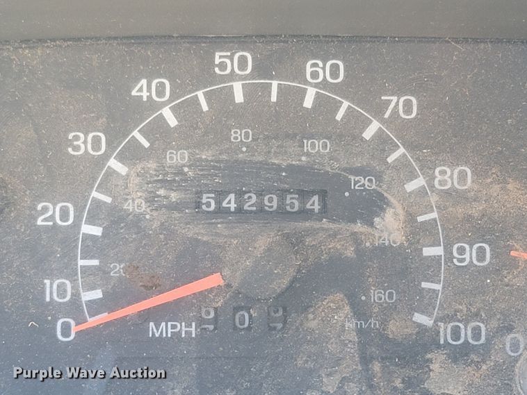 image for item MH9647 2004 Ford F650 Super Duty XLT  flatbed truck