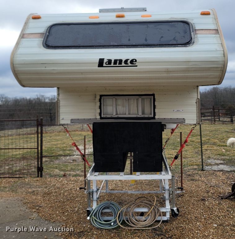 image for item MH9750 1983 Lance 1000  camper