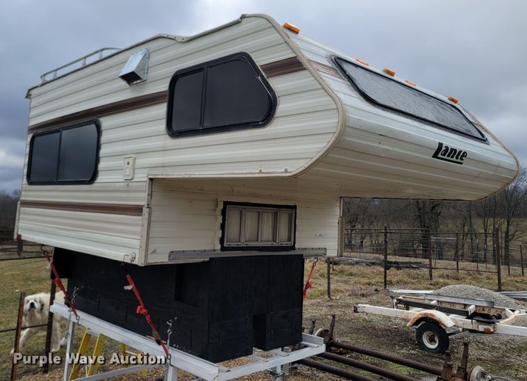 image for item MH9750 1983 Lance 1000  camper
