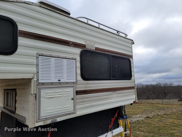 image for item MH9750 1983 Lance 1000  camper