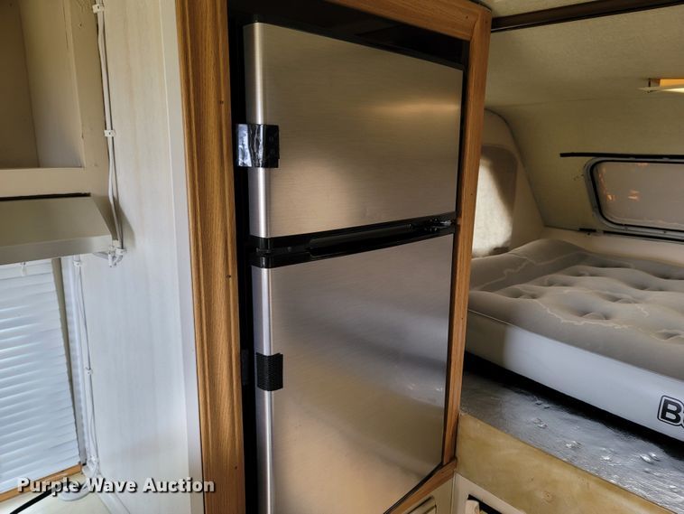 image for item MH9750 1983 Lance 1000  camper