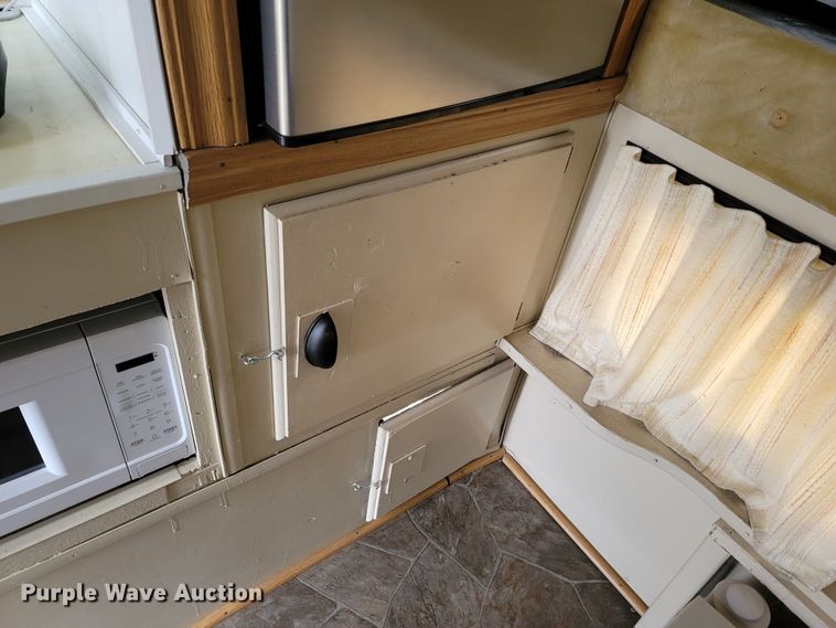 image for item MH9750 1983 Lance 1000  camper