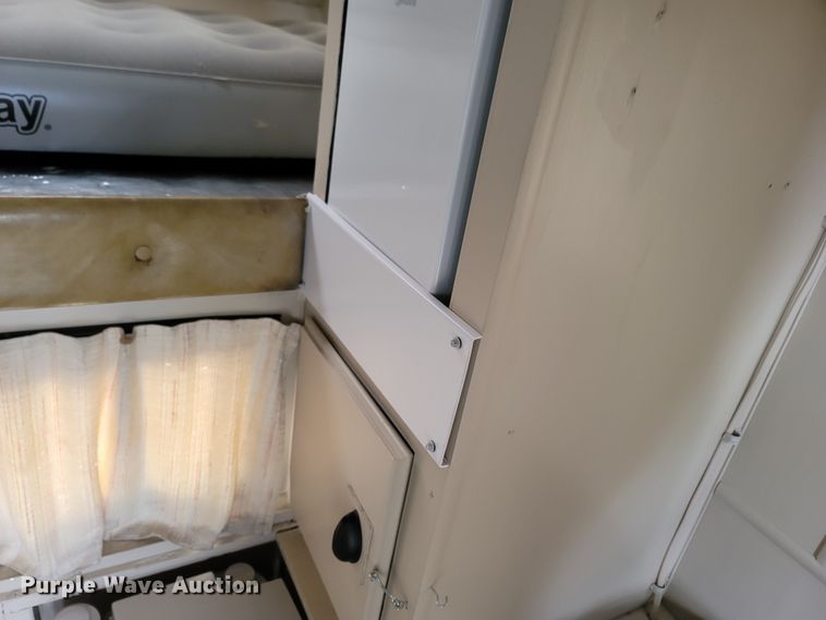 image for item MH9750 1983 Lance 1000  camper