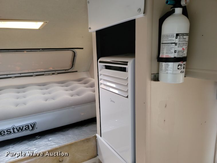 image for item MH9750 1983 Lance 1000  camper