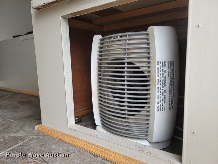 image for item MH9750 1983 Lance 1000  camper