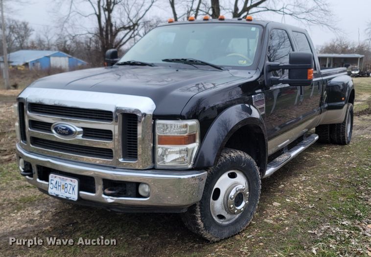 image for item MH9764 2008 Ford F350 Super Duty  Crew Cab pickup truck
